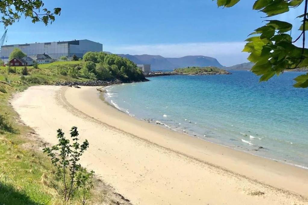 Charming House In Ulsteinvik With Free Parking Βίλα Εξωτερικό φωτογραφία